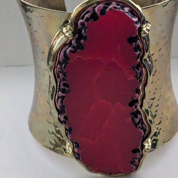 Wide Gold Tone Hammered Gold Tone Geode Agate Cuff Bracelet - Picture 2 of 6